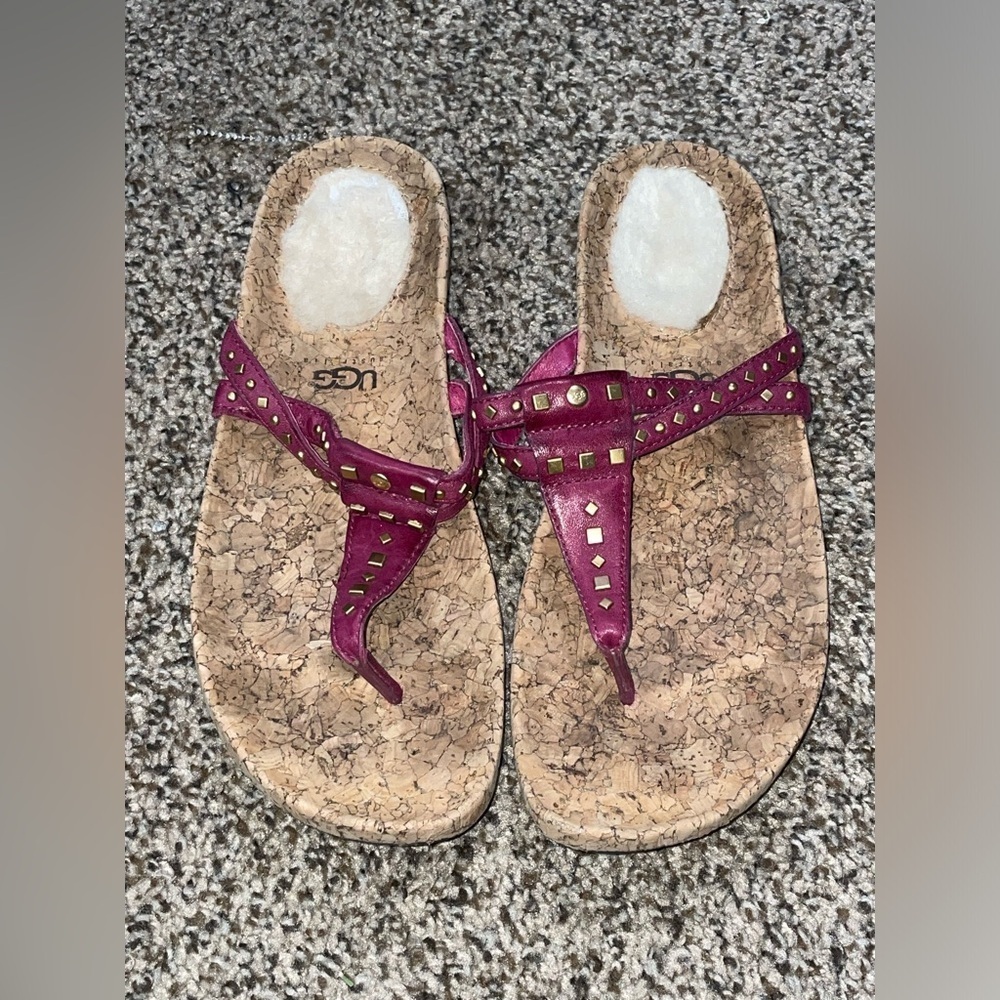 UGG Australia Women’s 8 Deitra Purple Sandals Cork T Strap Leather Stud Comfort